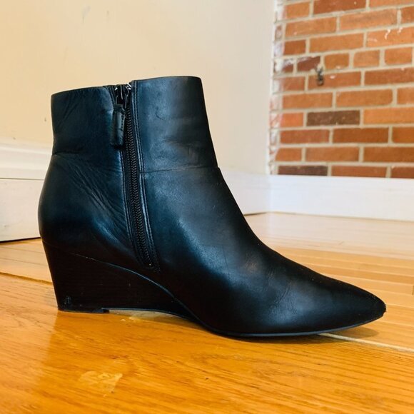 Cole Haan Women's Black Boots Size 8.5 B - Picture 2 of 16